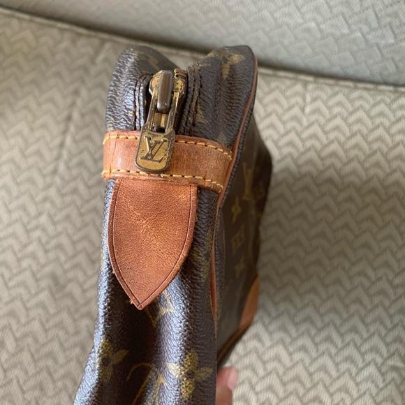 Louis Vuitton Trocadero clutch - Picture 7 of 12